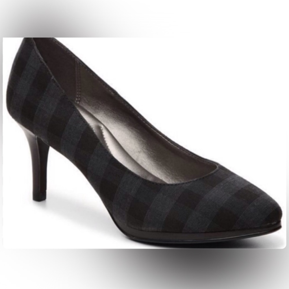KELLY & KATIE ALMOND TOE GREY & BLACK PLAID PLATFORM HEELS - Picture 7 of 11
